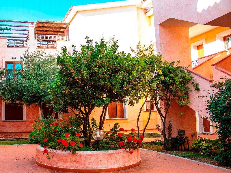 Residence Olimpo Santa Teresa Gallura Exteriör bild